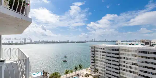 7601 E Treasure Dr Unit 1406