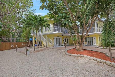397 Pompano Dr