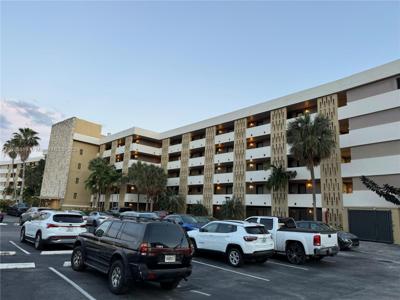 301 Golden Isles Dr