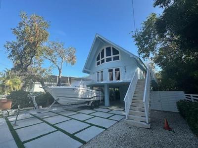 202 Mahogany Dr
