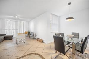 19801 E Country Club Dr Unit 4107
