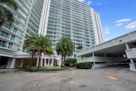 100 Bayview Dr