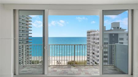 5838 Collins Ave