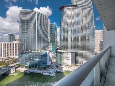 465 Brickell Ave