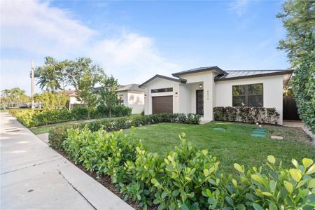 8550 SW 198th St