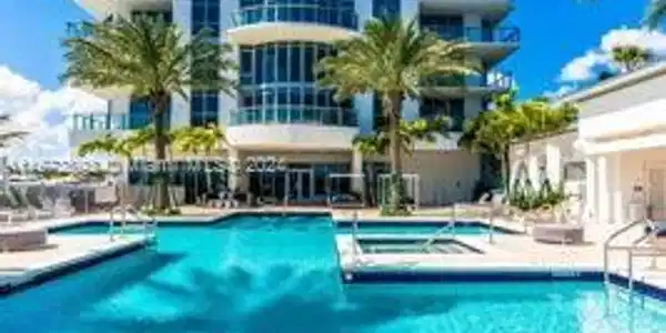 17301 Biscayne Blvd