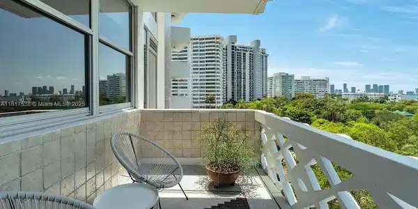 20 Island Ave