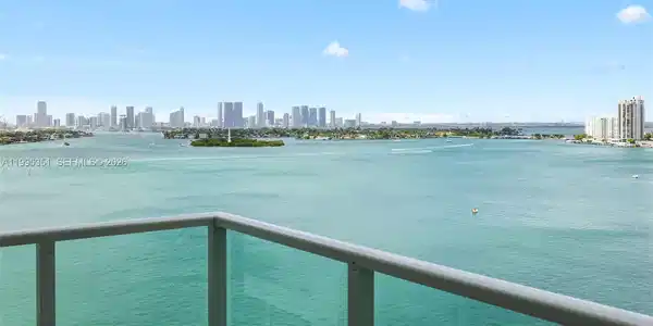 1000 West Ave