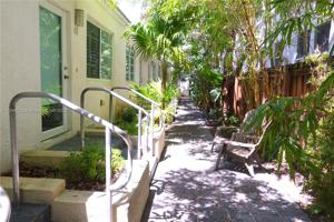 328 Euclid Ave Unit 104