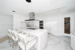 330 Sunny Isles Blvd