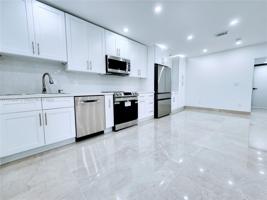 11930 NE 19th Dr Unit 3