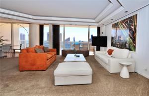 4000 ISLAND BL