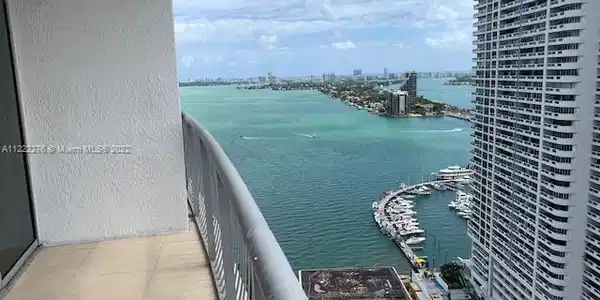 1750 N Bayshore Dr