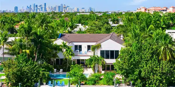 180 Cape Florida Dr
