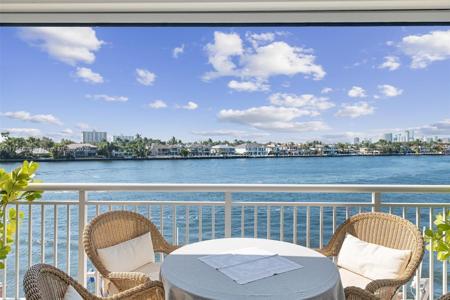 511 Bayshore Dr