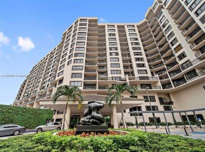 540 Brickell Key Dr