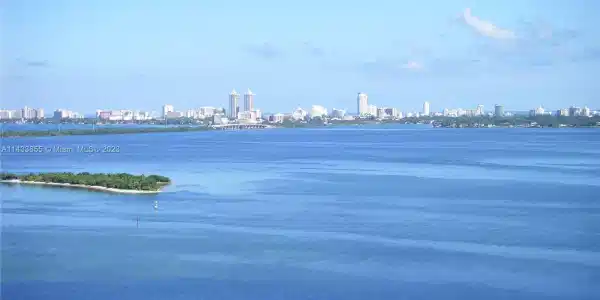 1750 N Bayshore Dr