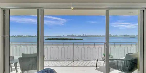 11111 Biscayne Blvd