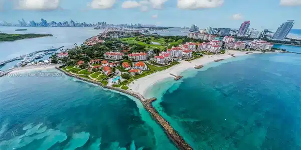 19227 Fisher Island Dr