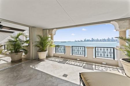 5266 Fisher Island Dr