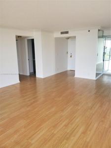 4000 Towerside Ter