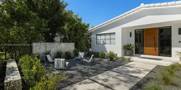 8934 Garland Ave