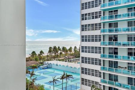 5151 Collins Ave
