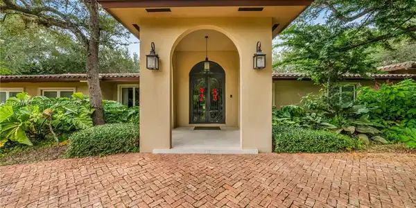 6755 SW 99th Ter
