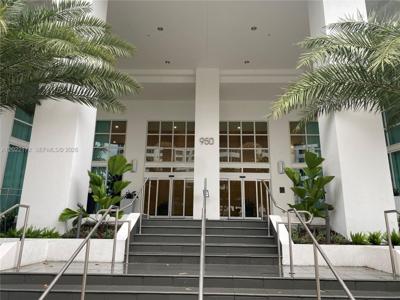 950 Brickell Bay Dr