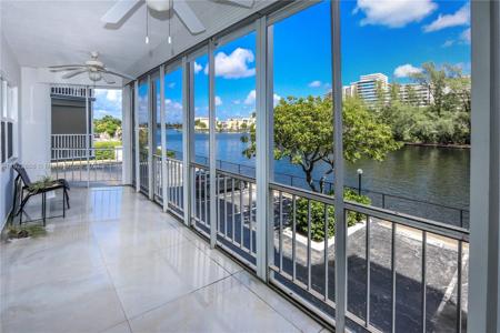 300 Diplomat Pkwy