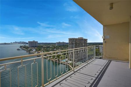 11111 Biscayne Blvd