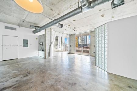 444 NE 30th St