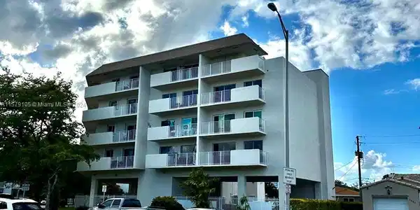 1975 Normandy Dr