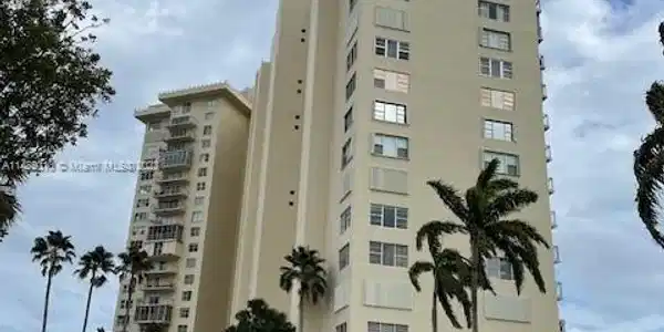 11111 Biscayne Blvd