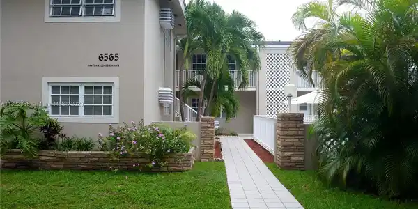 6565 Santona St Unit B14