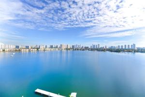 17111 Biscayne Blvd