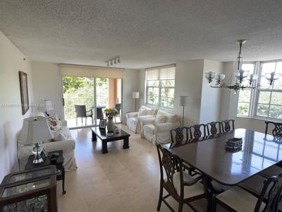 19501 E Country Club Dr