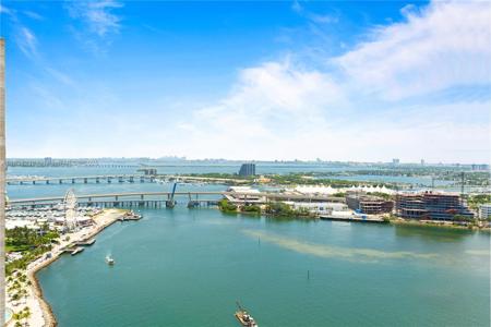 335 S Biscayne Blvd