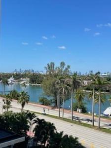 5005 Collins Ave