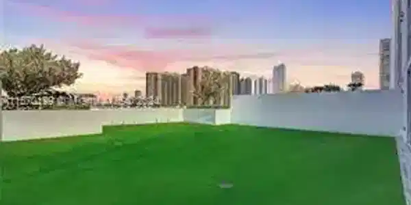 400 Sunny Isles Blvd