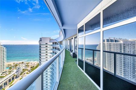 3101 Bayshore Dr