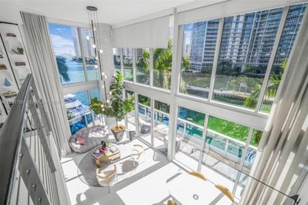 200 Biscayne Boulevard Way