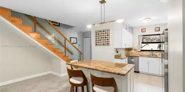 2159 N 14th Ave