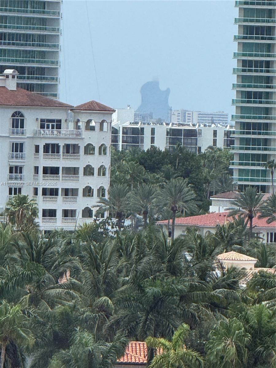 Image 3: City veiw