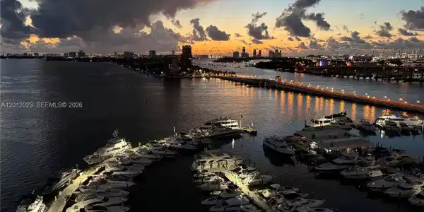 1717 N Bayshore Dr