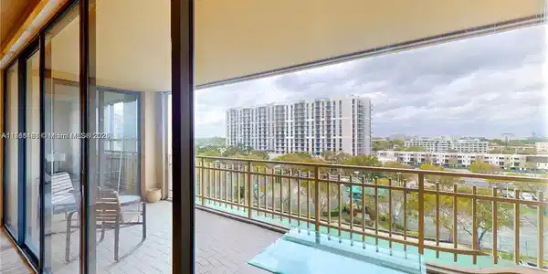11113 Biscayne Blvd