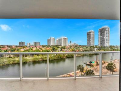 3701 N Country Club Dr