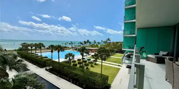 350 Ocean Dr