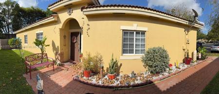1240 NE 32nd Ave