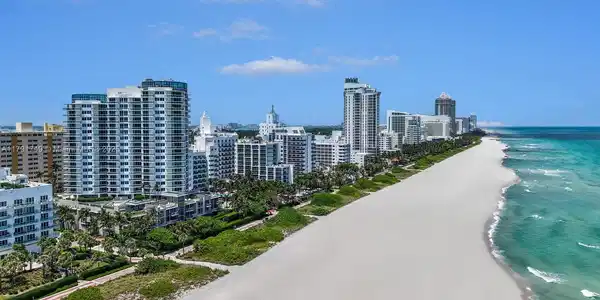 3801 Collins Ave
